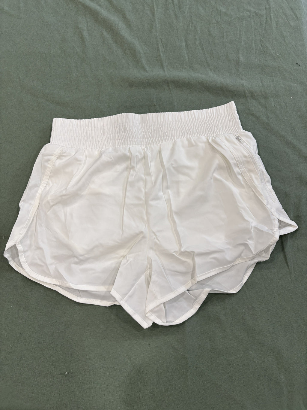 White Athletic Running Shorts with Zipper Pocket Size L