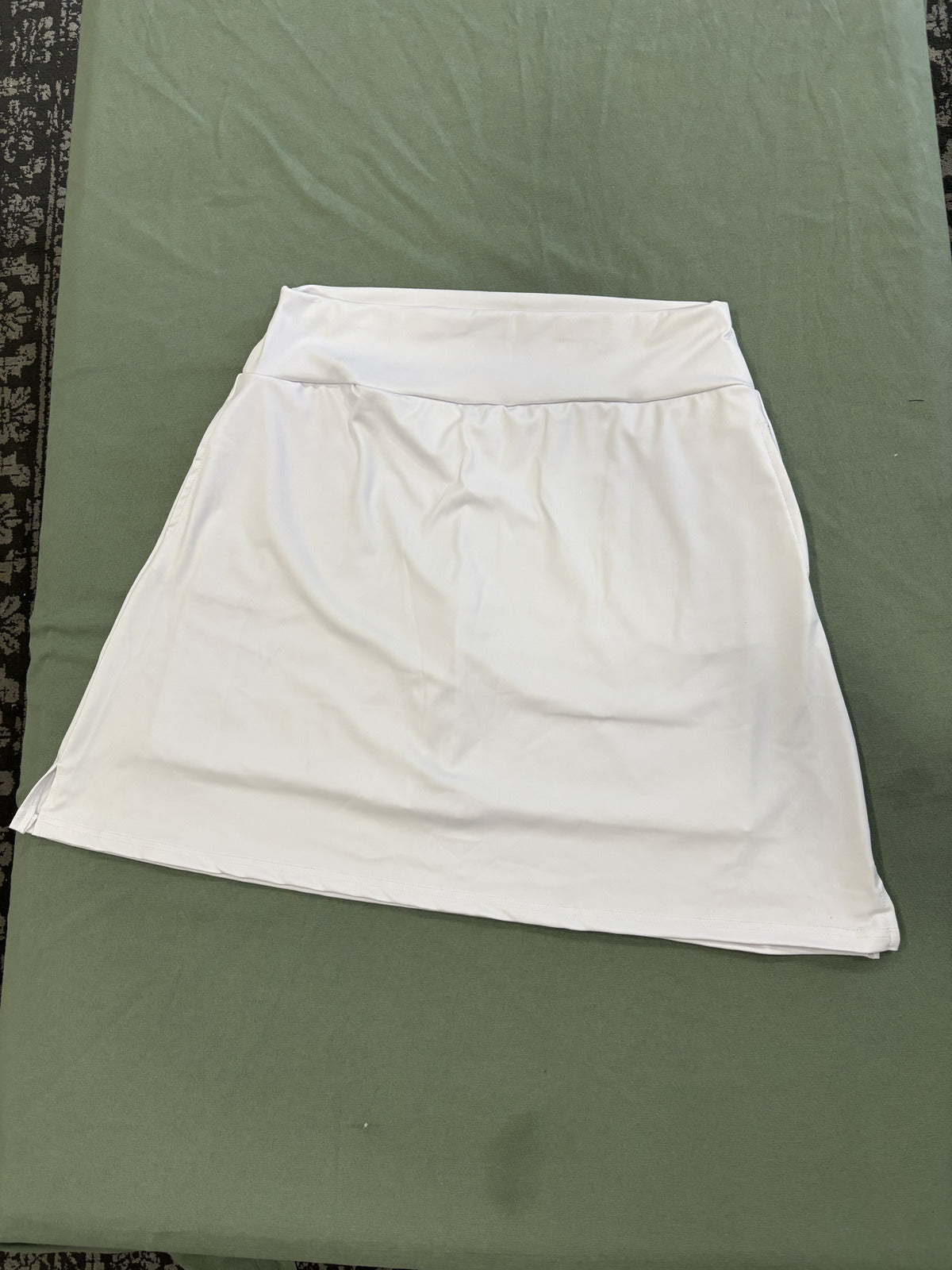 White Athletic Skater Skirt with Built-in Shorts Size XXL