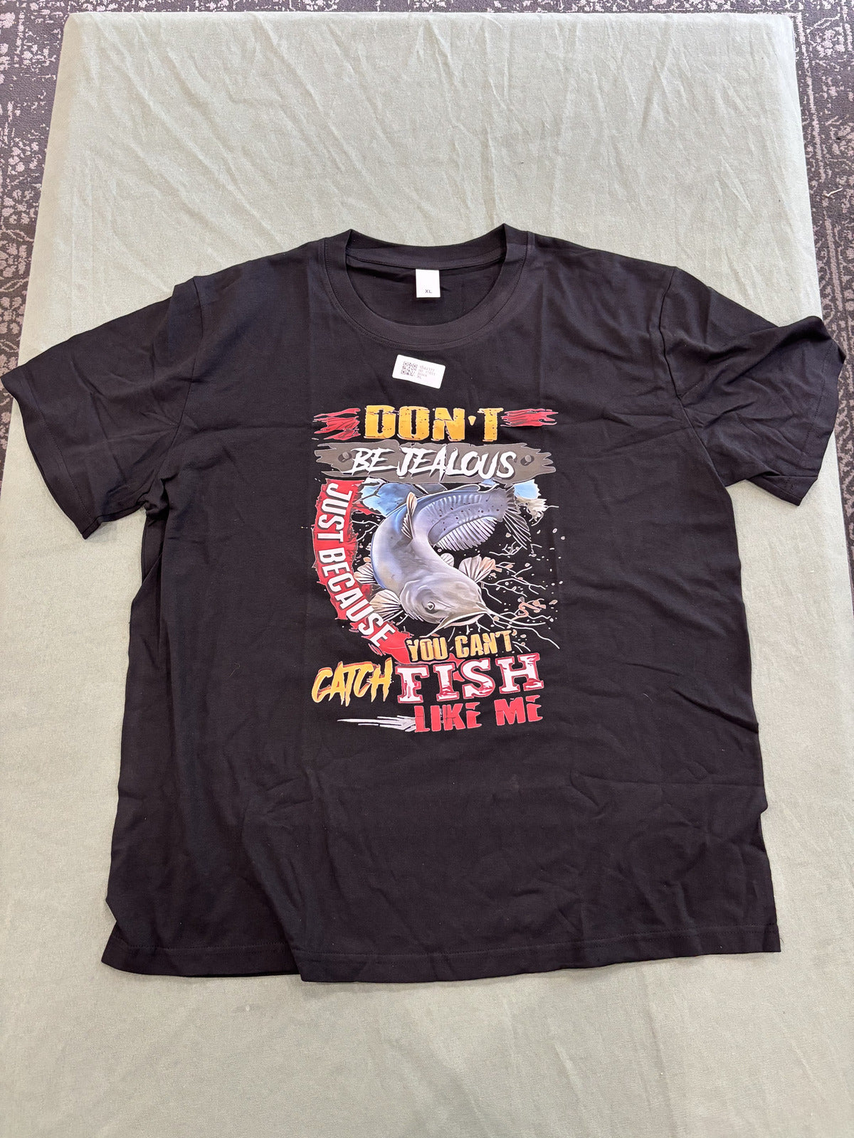 Black Fishing Graphic T-Shirt XL - Don't Be Jealous Catching