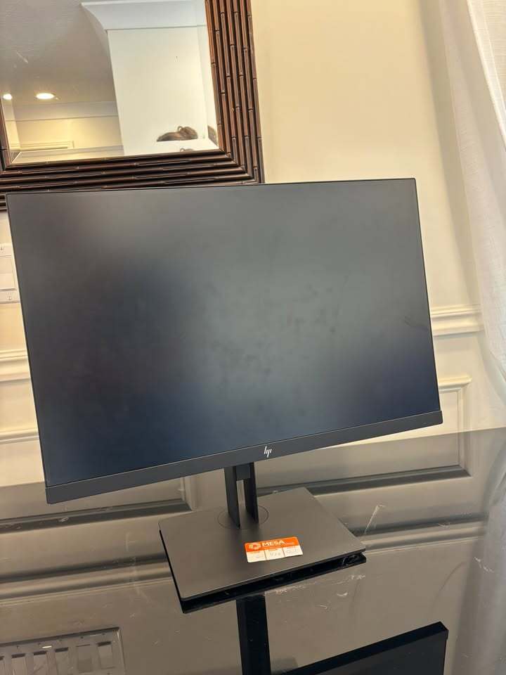 🖥️ HP Z24 – 24” Professional Monitor