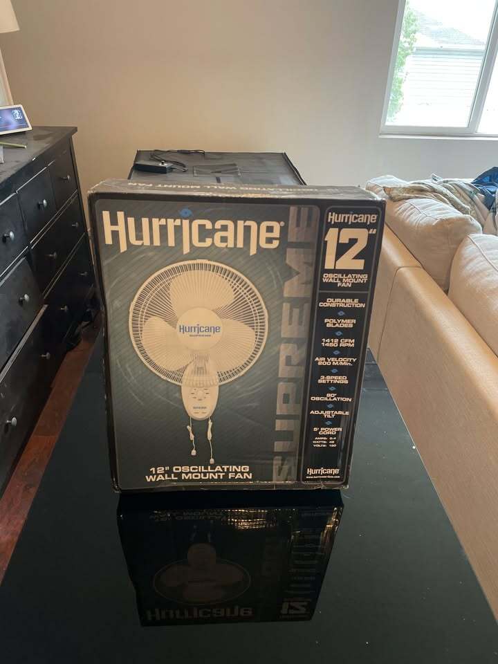 Hurricane 12" Oscillating Wall‐Mount Fan