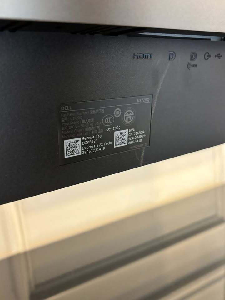 🖥️ Dell Flat Panel Monitor U2720Q – 100–240V / 50–60Hz / 2.5A