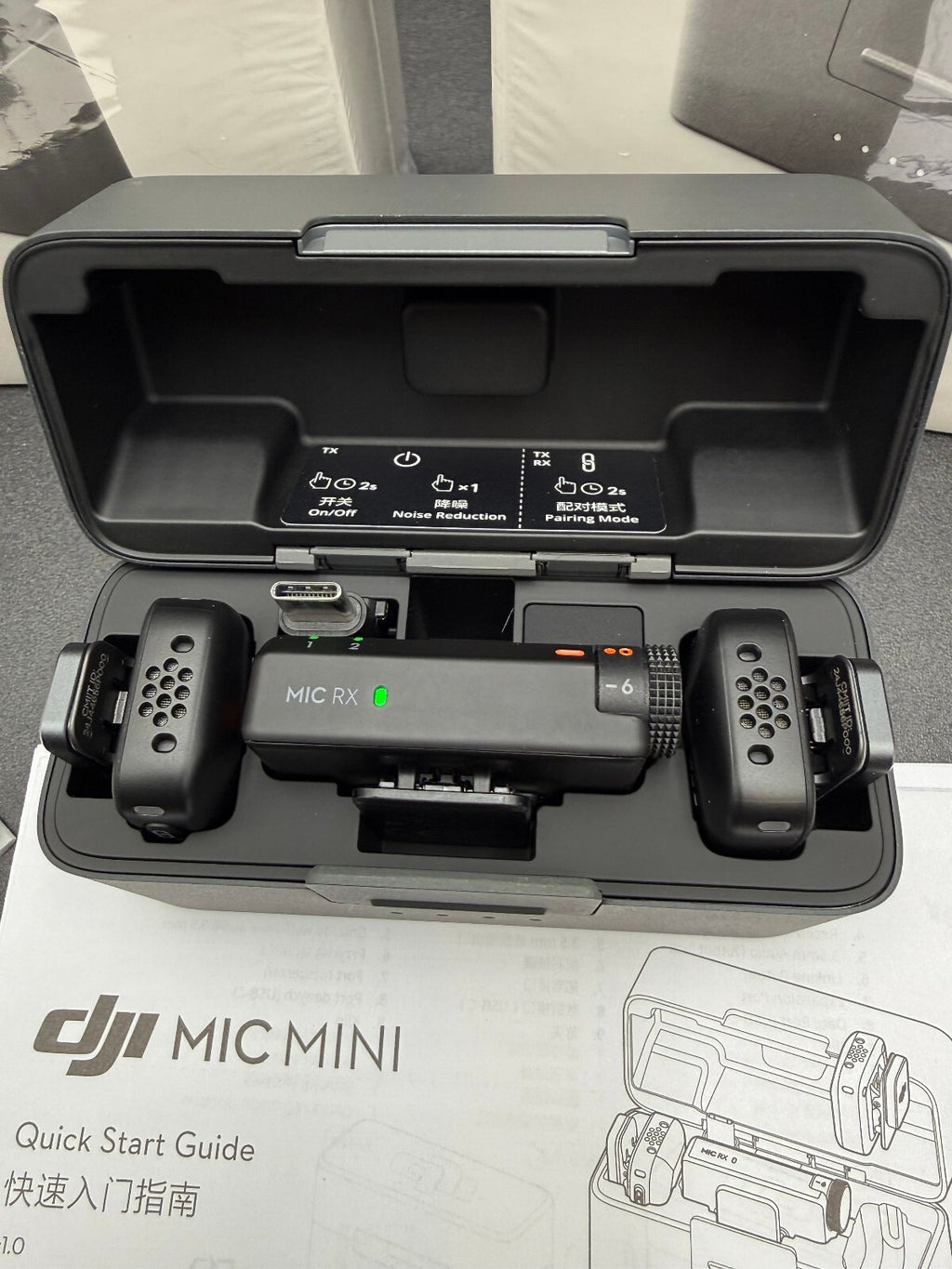 DJI Mic Mini 2TX 1RX Wireless Mic Kit w/ Charging Case