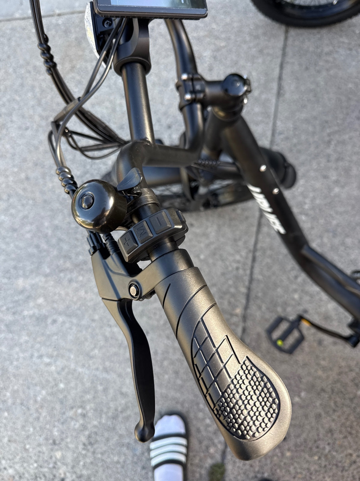 URLIFE Electric Folding Bike with LCD Display and 20-inch Tires