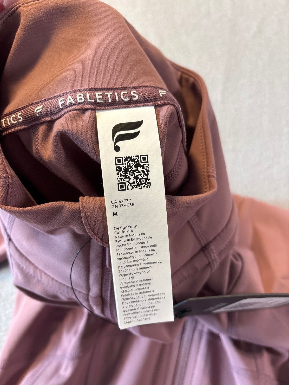 Fabletics Perfect Storm Train Jacket in Mushroom Mauve, Med