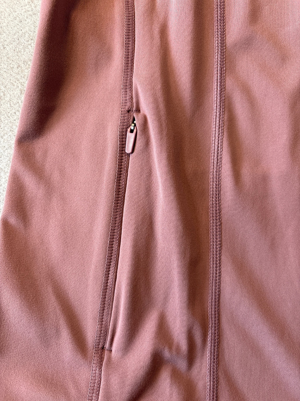 Fabletics Perfect Storm Train Jacket in Mushroom Mauve, Med