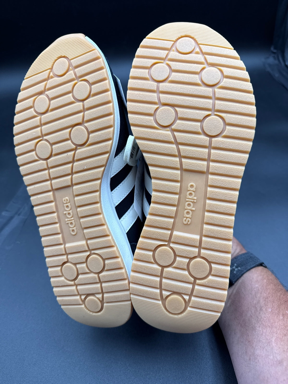 Adidas RUN 70s 2.0 Men's Running Shoes Size 8.5 Black White