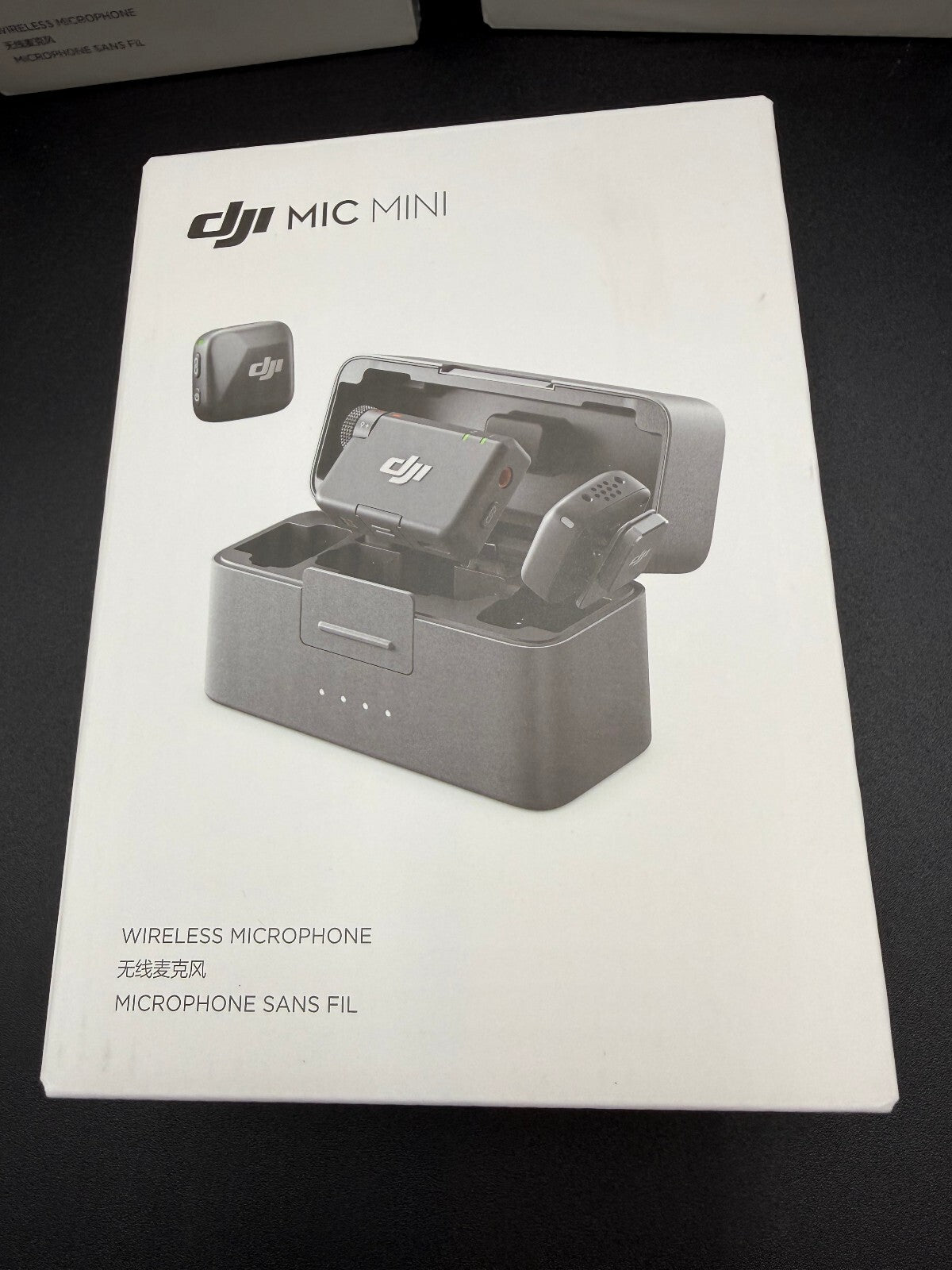 DJI Mic Mini 2TX 1RX Wireless Mic Kit w/ Charging Case