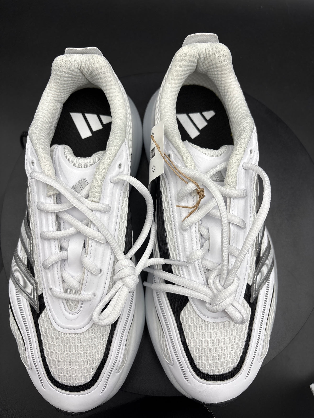 Adidas Light Breeze White and Black Running Shoes Size 10