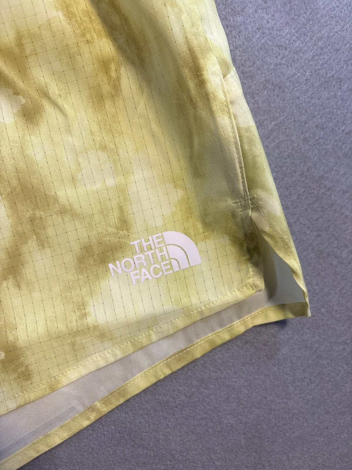 The North Face Women's Sunriser 5" Running Shorts Lemon Mist
