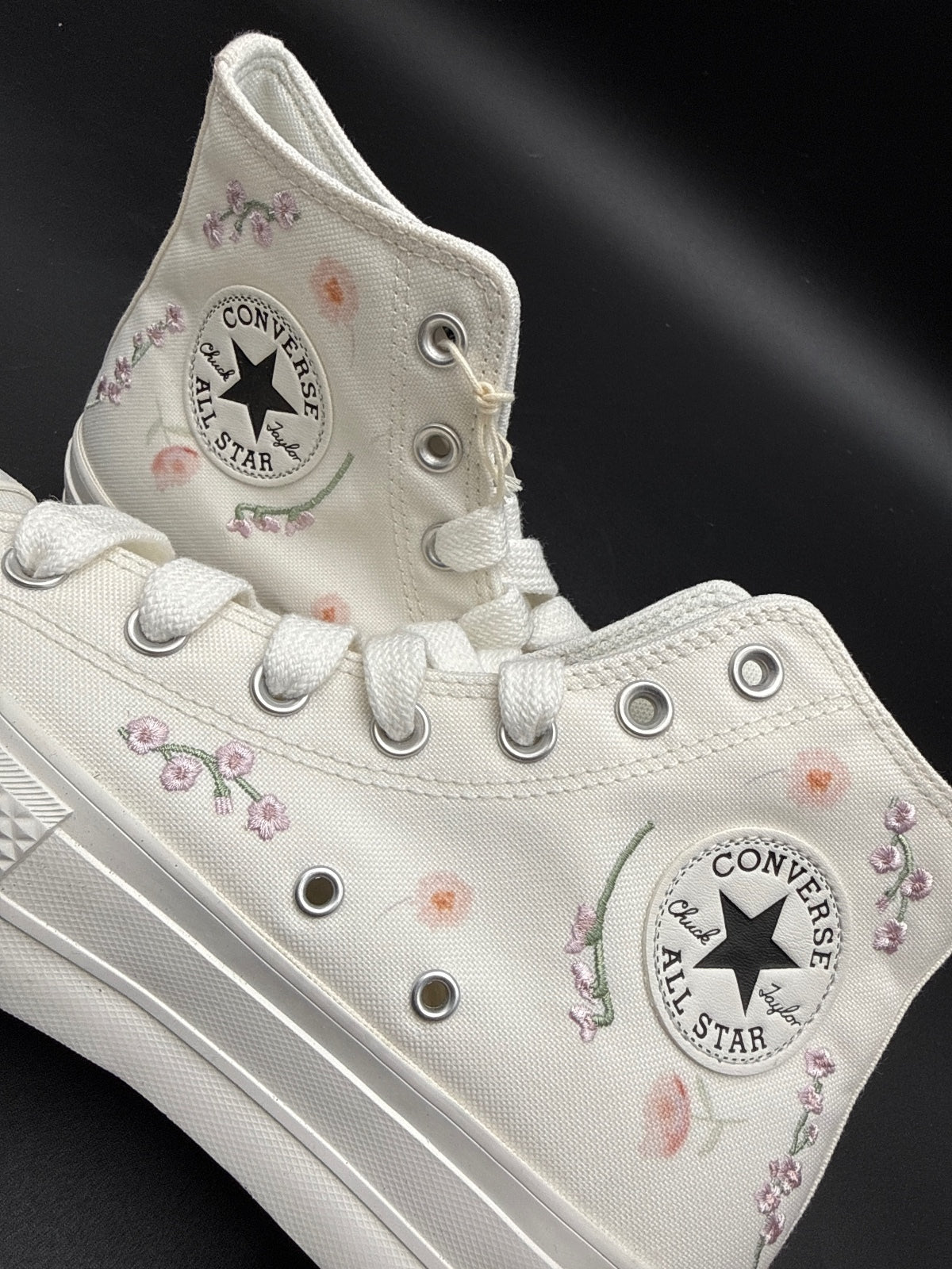 Converse Chuck Taylor Floral High Tops White Women’s 8 NIB