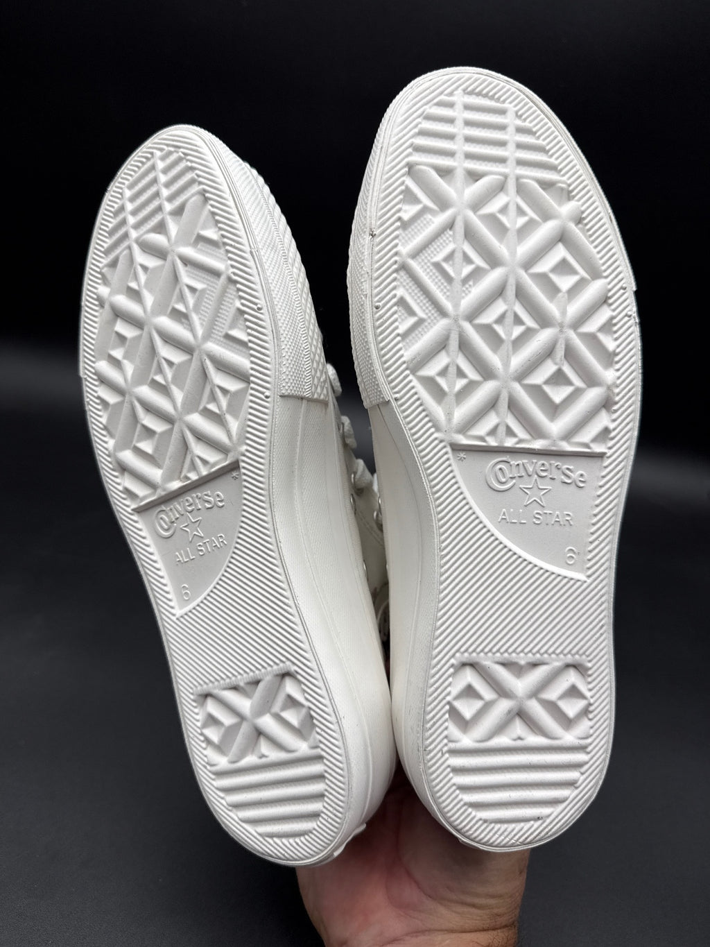 Converse Chuck Taylor Floral High Tops White Women’s 8 NIB