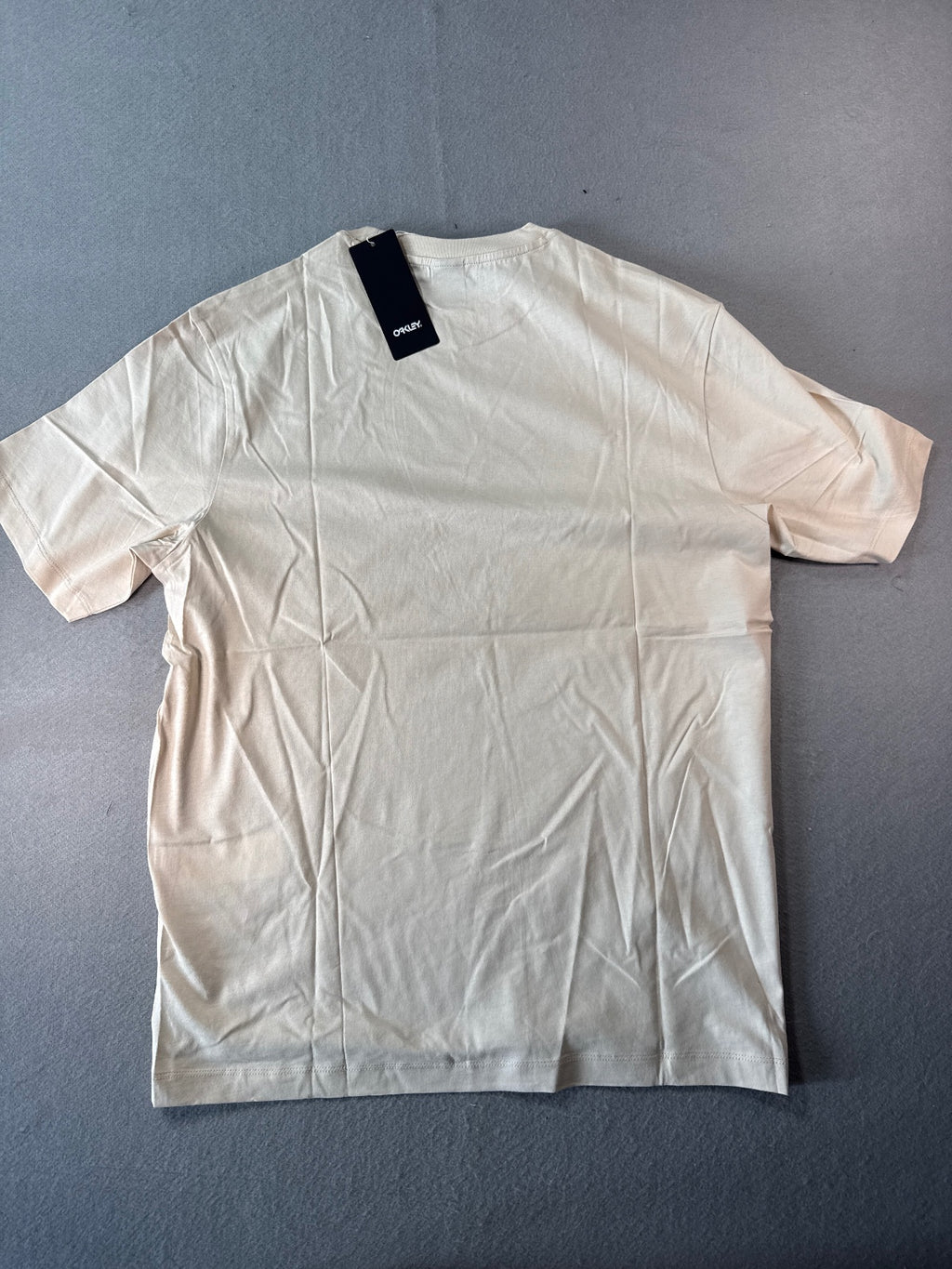 Oakley Men's Atlanta Regular Fit T-Shirt Beige with Green