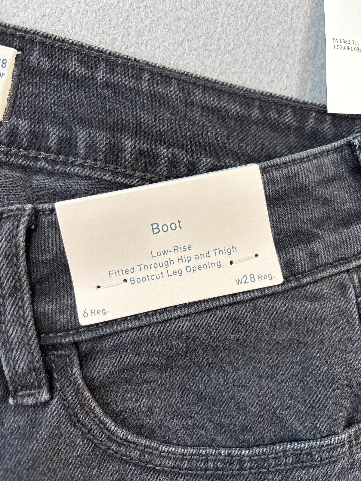 Hollister Women's Low-Rise Bootcut Jeans Size 6 Regular