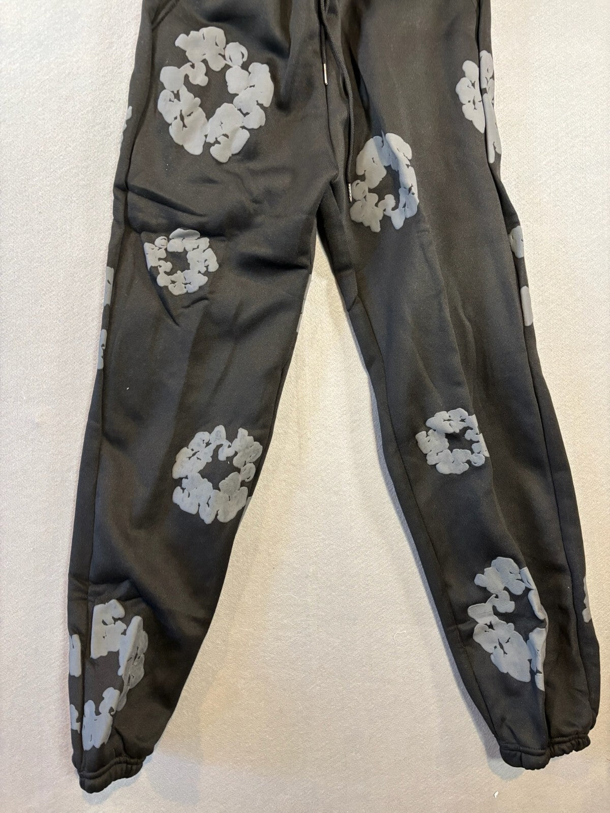 Black Hoodie and Jogger Set with Gray Floral Patterns - Size Small