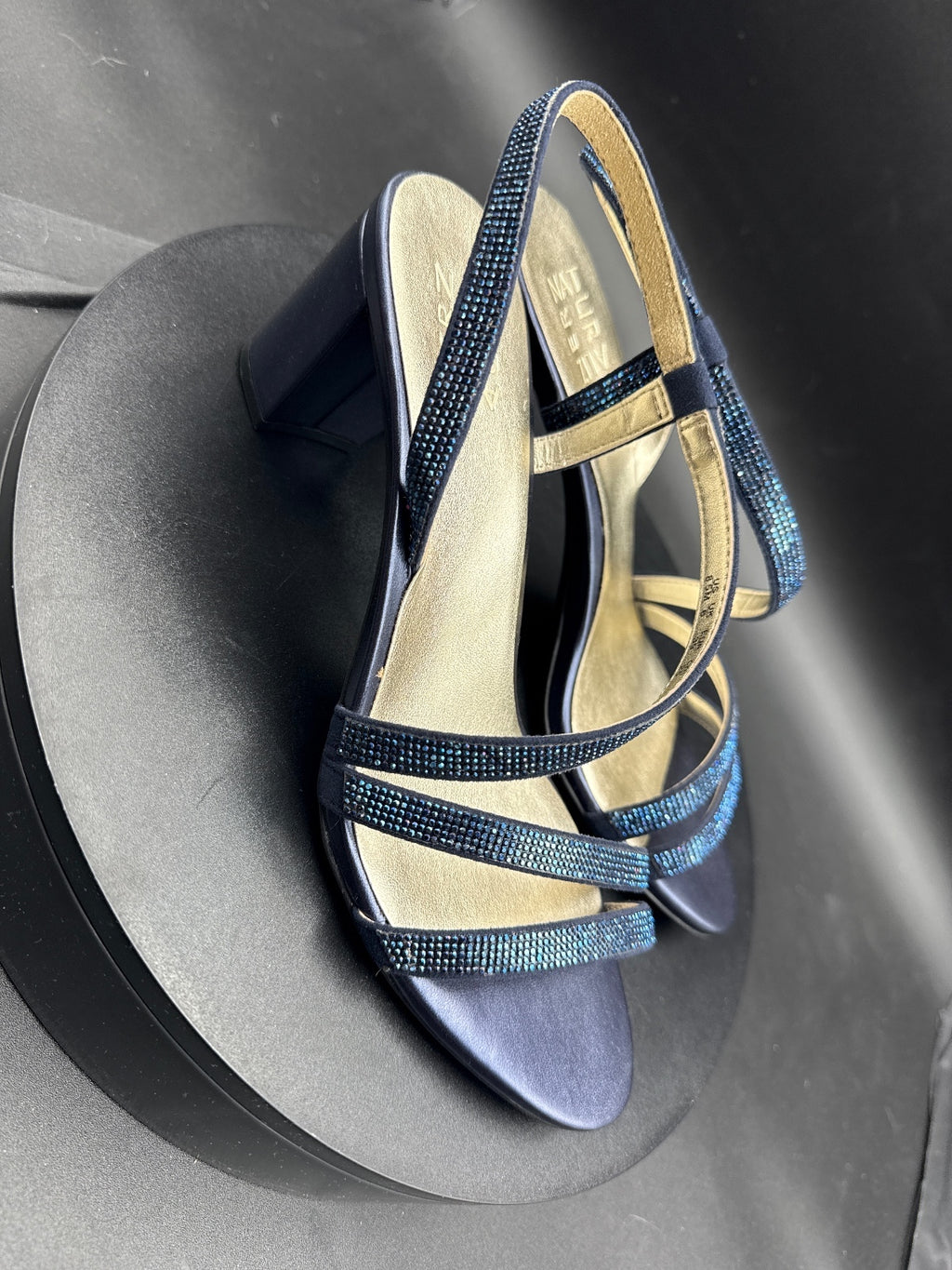 Naturalizer Vanessa 2 Navy Strappy Block Heel Sandals Size 8