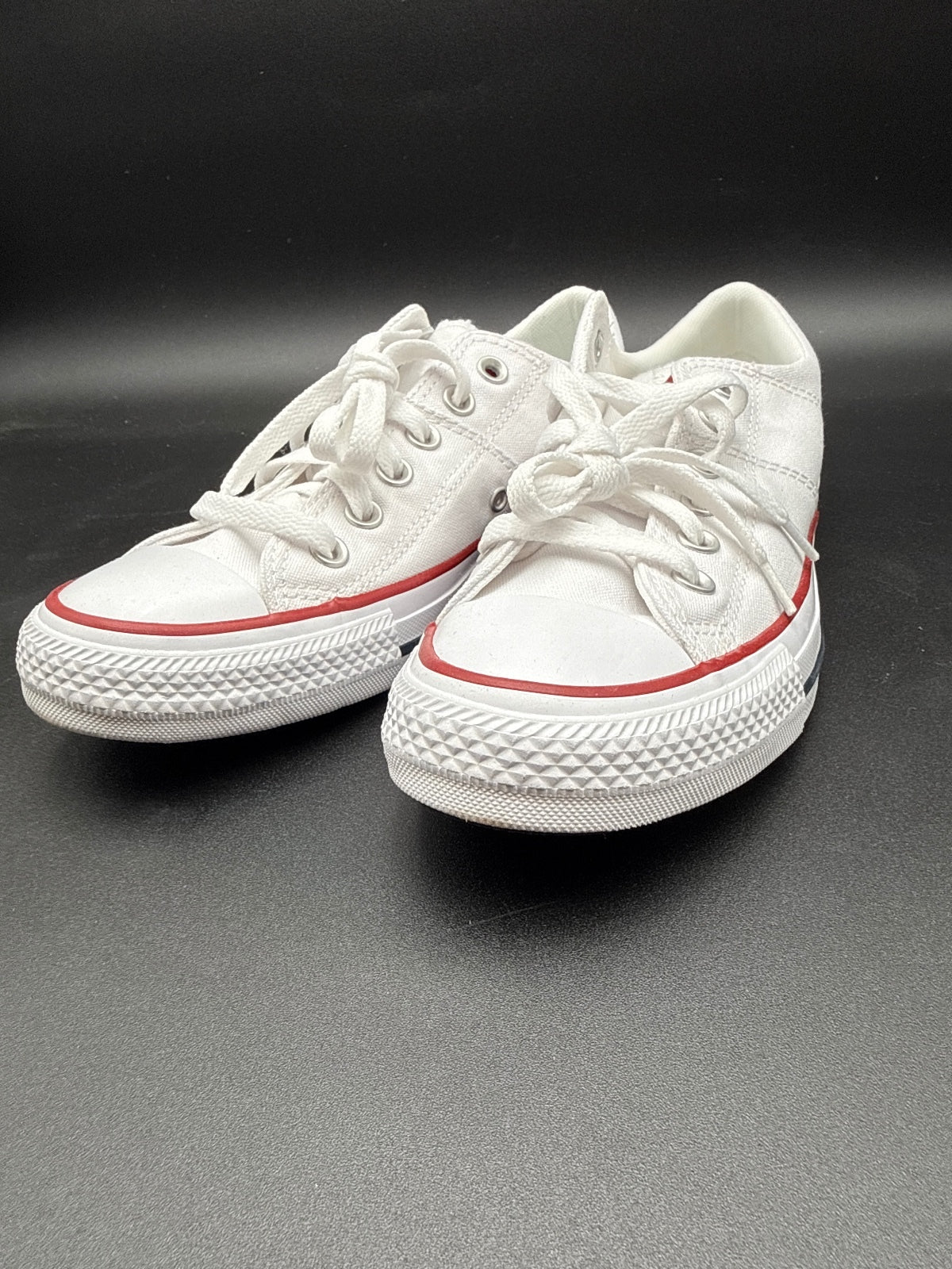 Converse Chuck Taylor All Star Low White Womens 8 New
