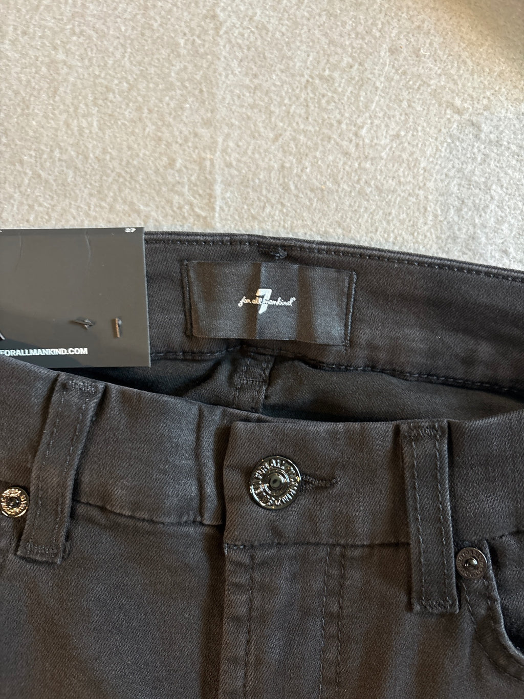 7 For All Mankind Kimmie Straight Rinsed Black Jeans Size 27
