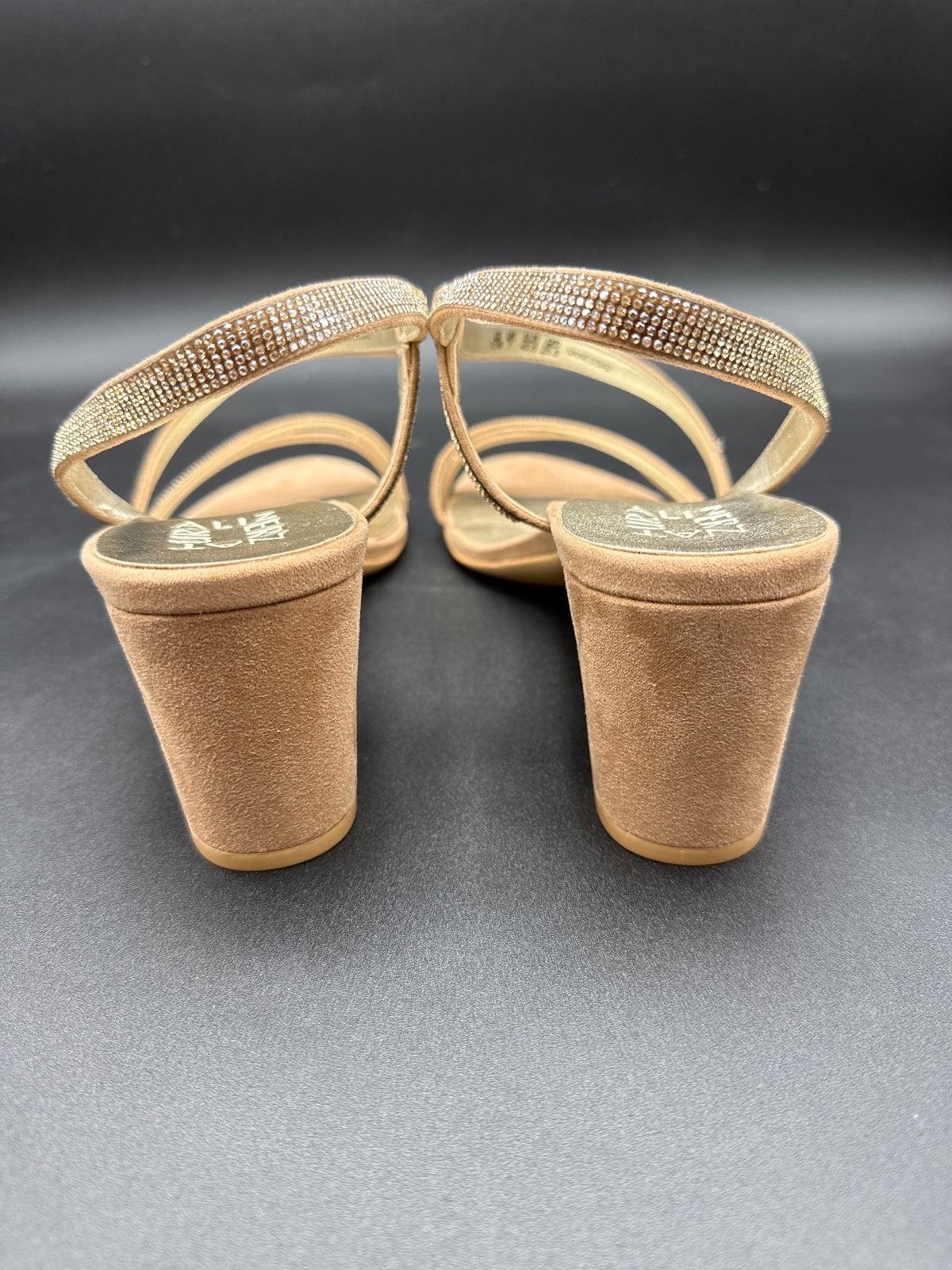 Naturalizer Vanessa 2 Nude Rhinestone Sandals 9.5W New