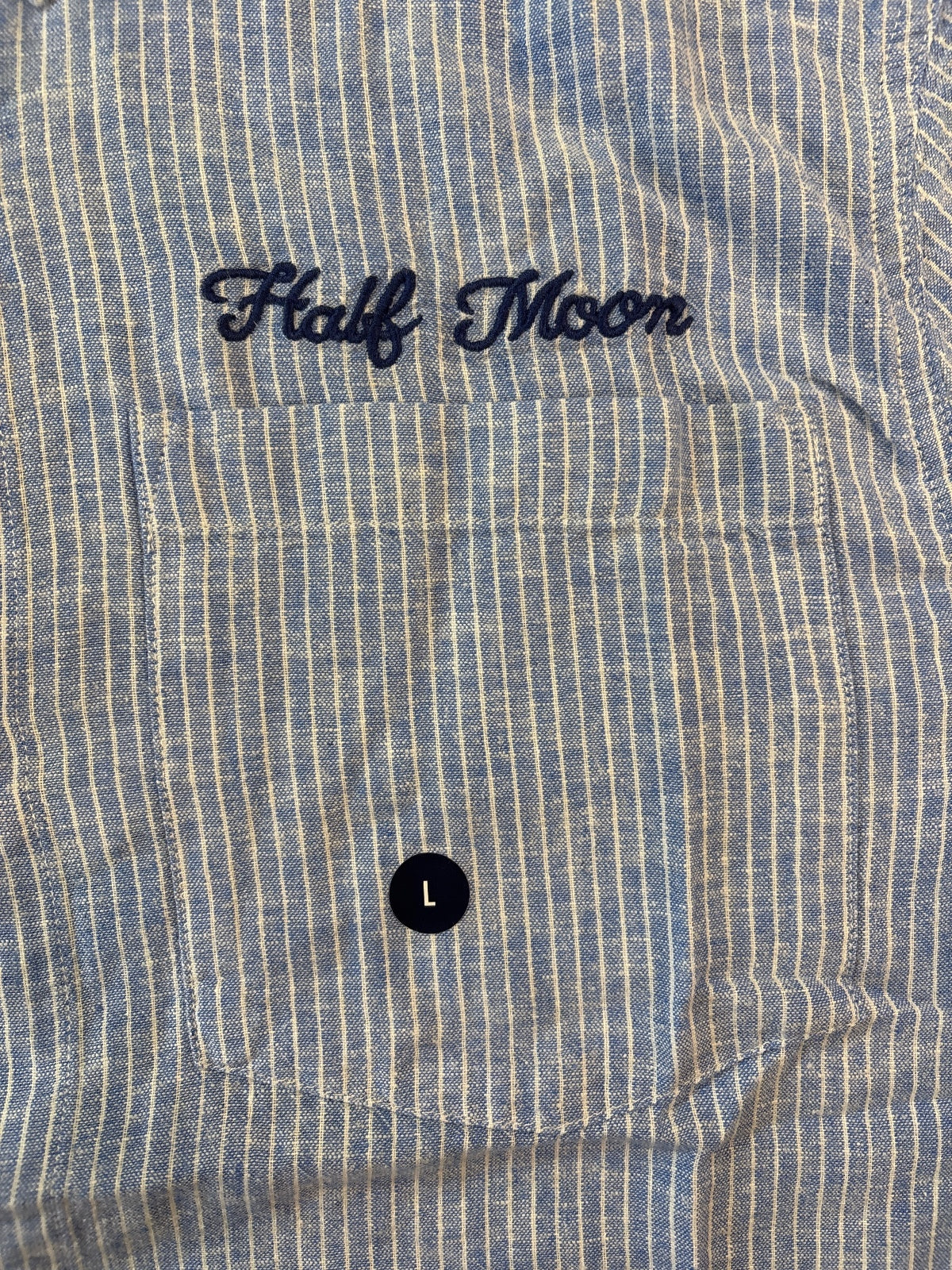 Hollister Men's Boxy Fit Short Sleeve Button-Up Shirt Large