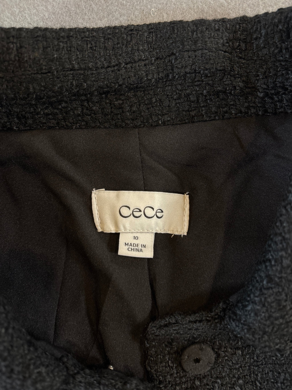 CeCe Textured Gray Quilted Button‑Front Jacket – Size 10