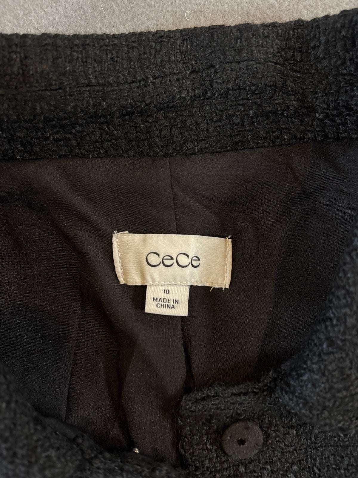 CeCe Textured Gray Quilted Button‑Front Jacket – Size 10