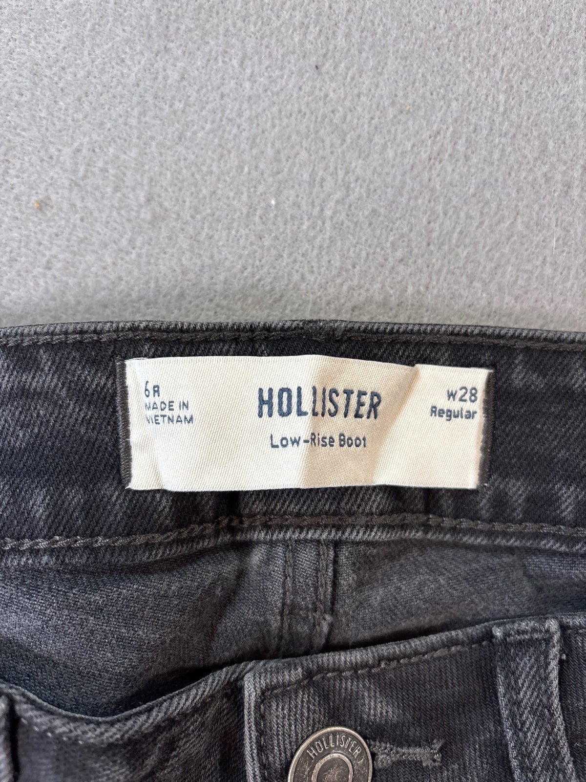 Hollister Women's Low-Rise Bootcut Jeans Size 6 Regular