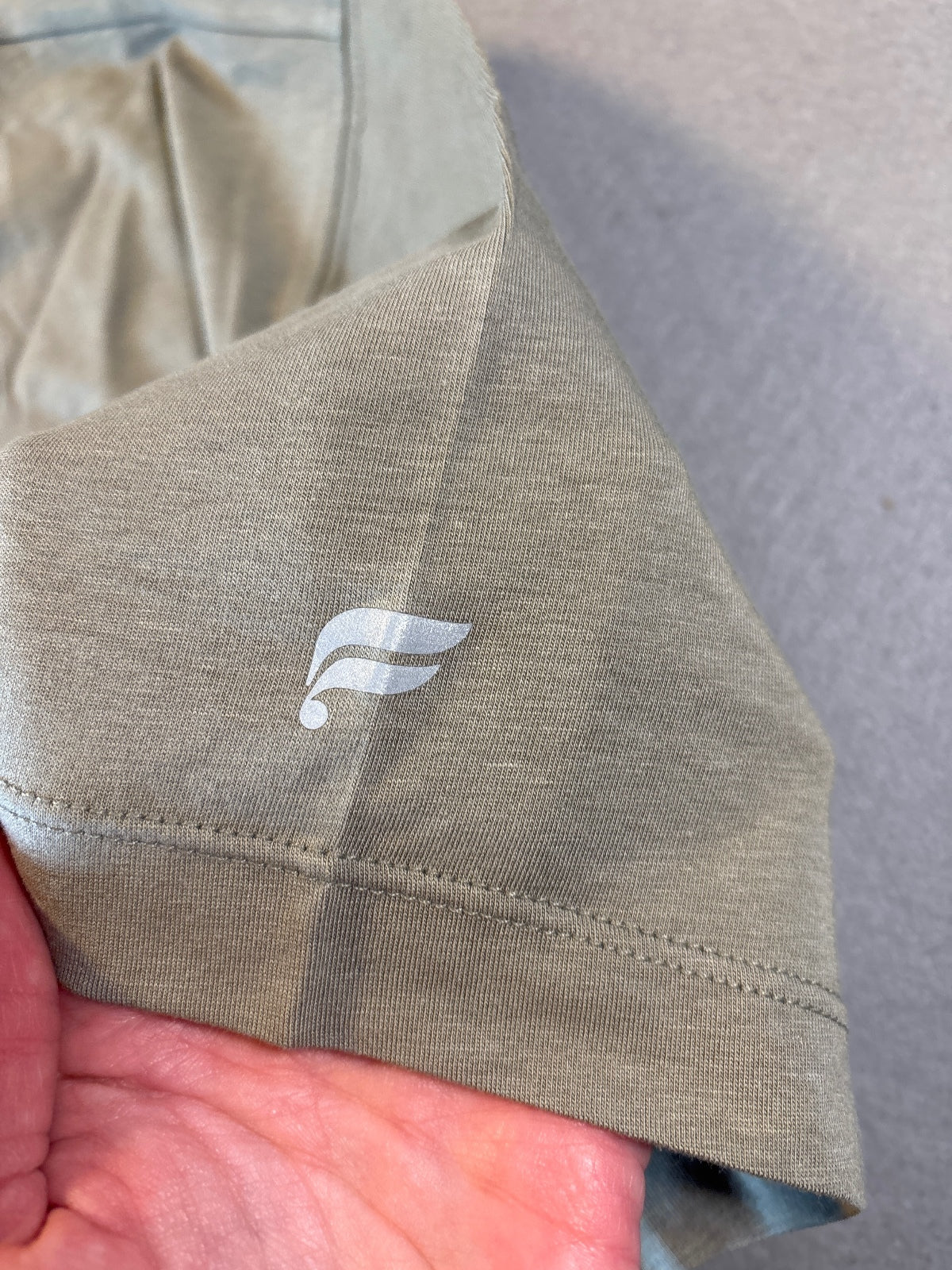 Fabletics The 24-7 Curved Hem Tee Seagrass Mens XXL NWT