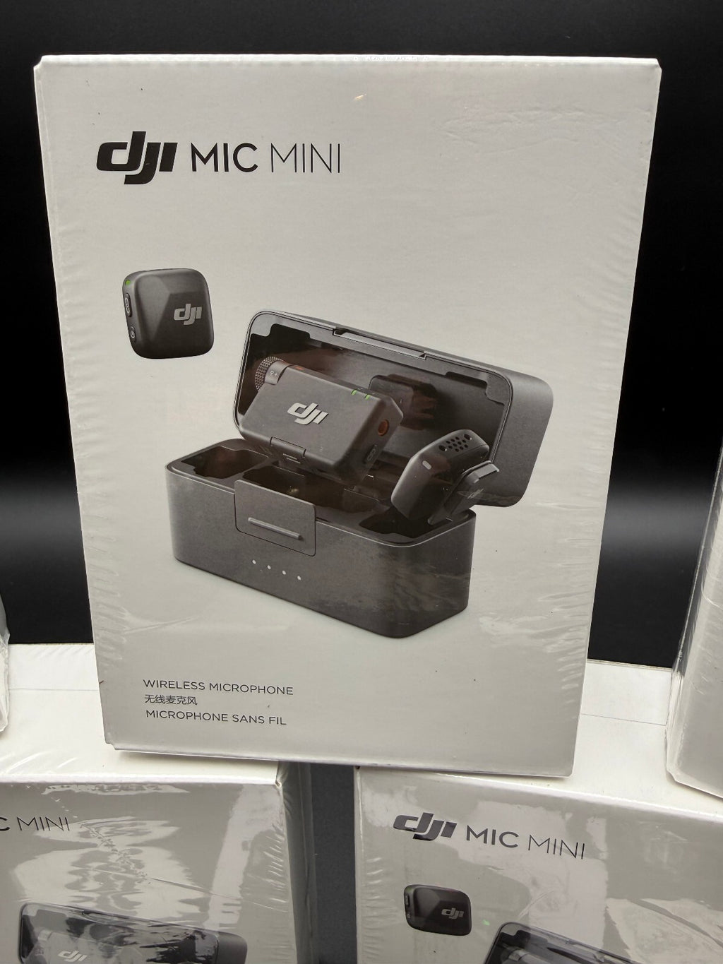 DJI Mic Mini 2TX 1RX Wireless Mic Kit w/ Charging Case