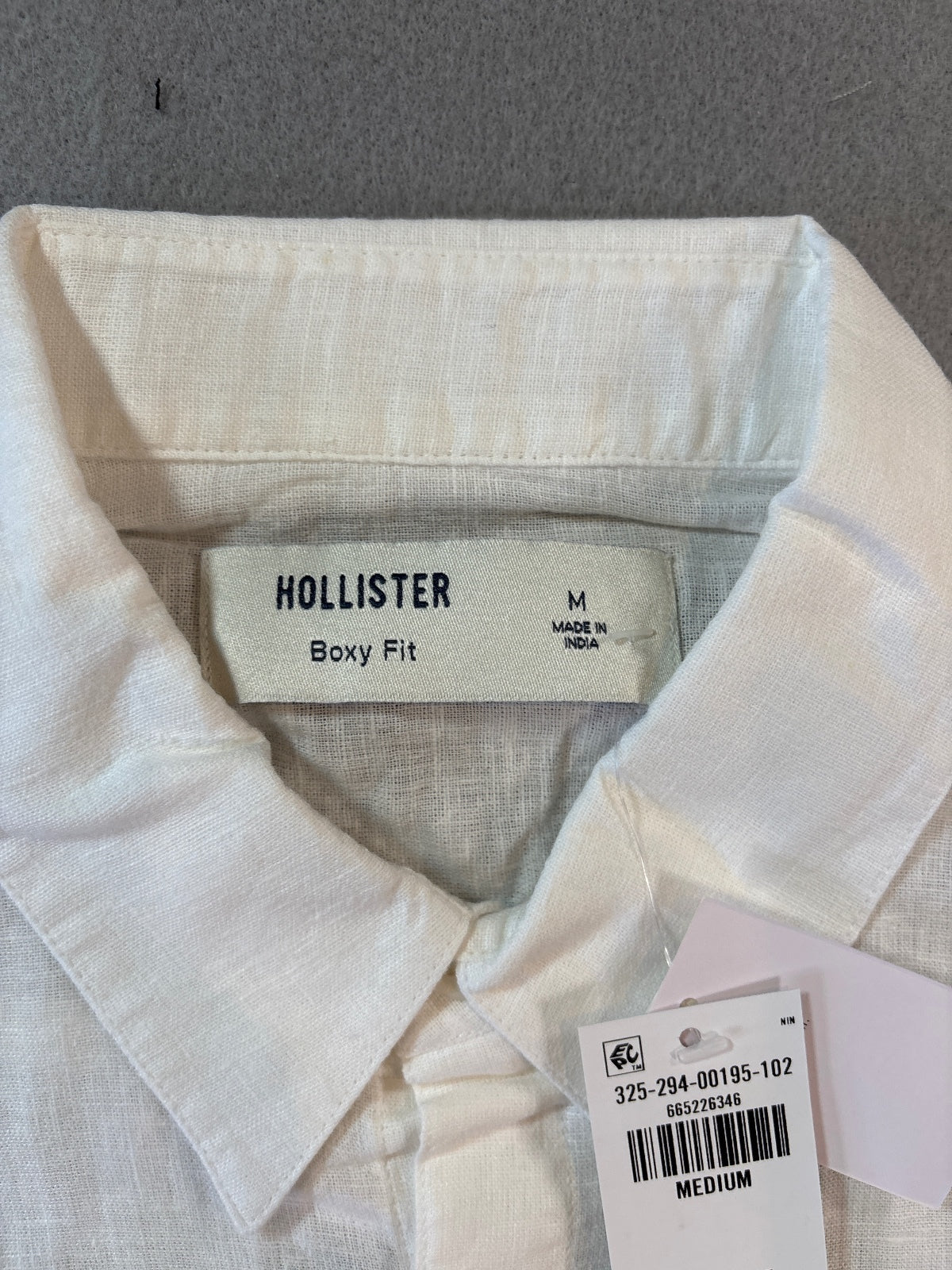 Hollister Men's White Linen Boxy Fit Button-Up Shirt Medium