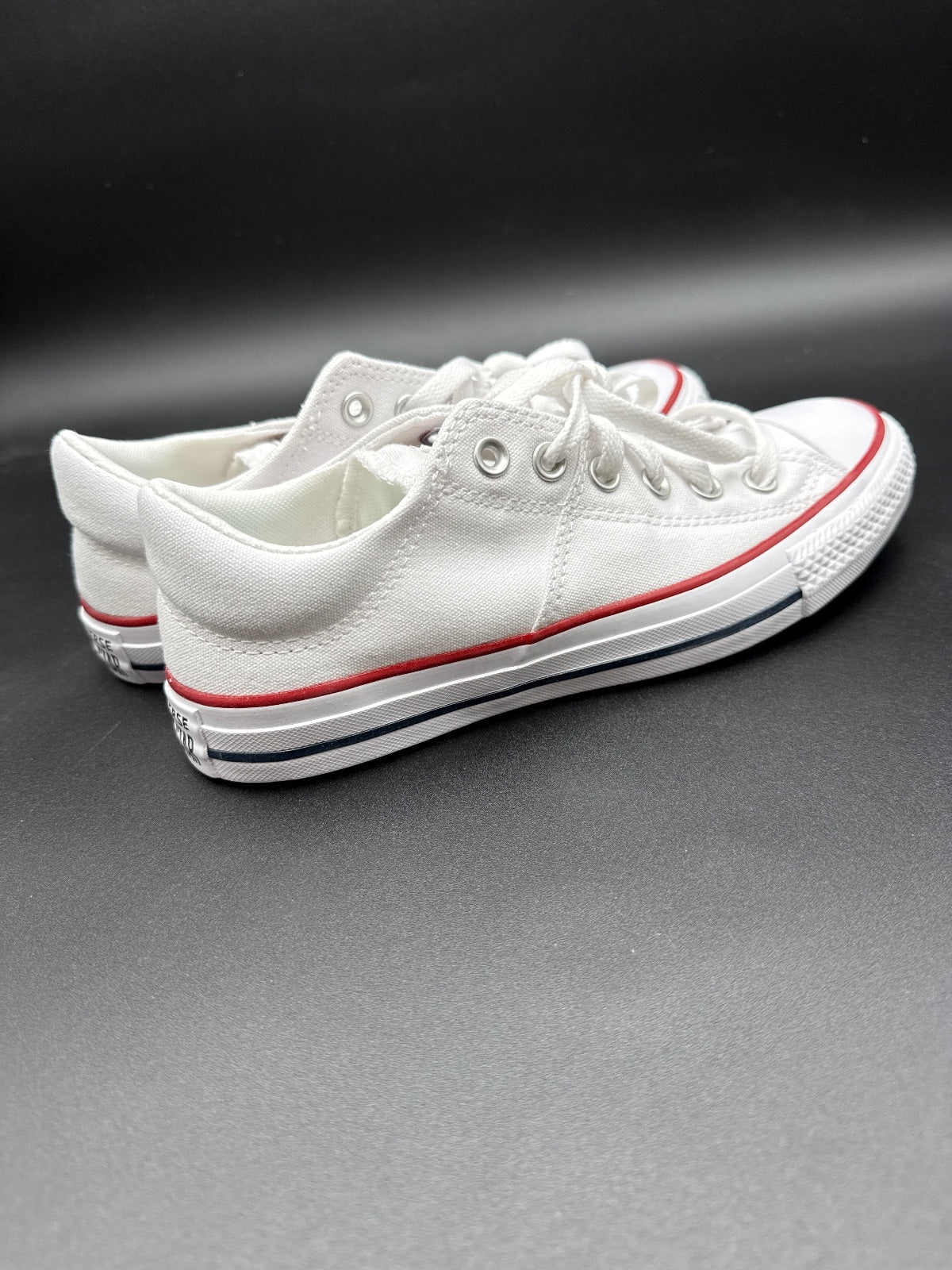 Converse Chuck Taylor All Star Low White Womens 8 New