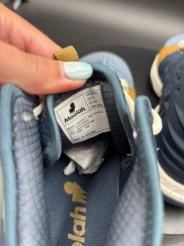 Moolah Womens Athletic Sneakers Blue and Bronze Size 8.5