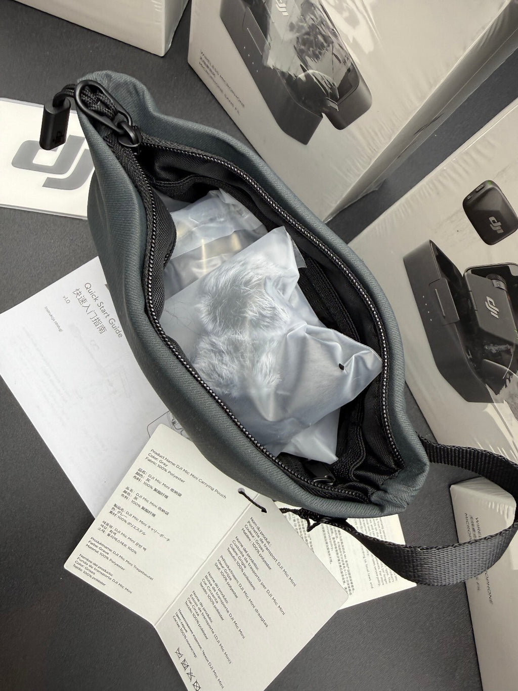 DJI Mic Mini 2TX 1RX Wireless Mic Kit w/ Charging Case
