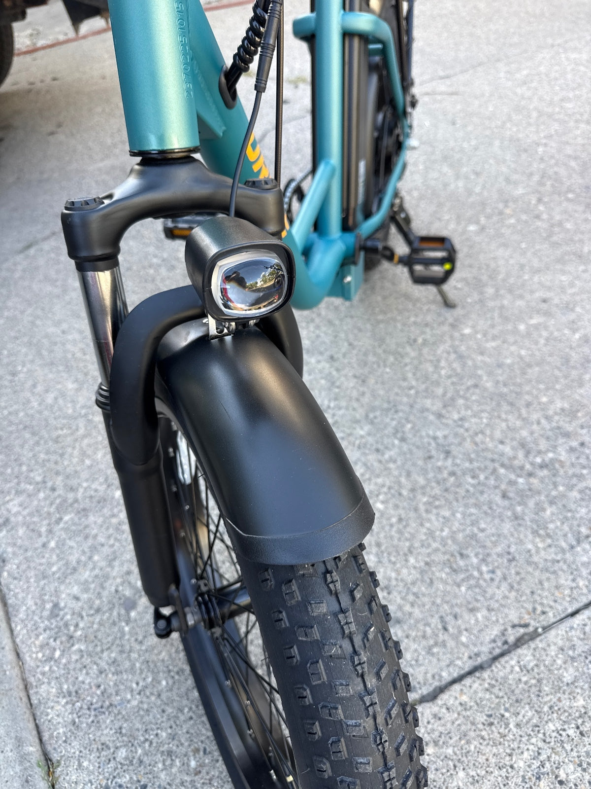 URLIFE Electric Bike with Shimano Gear System and Rear Rack