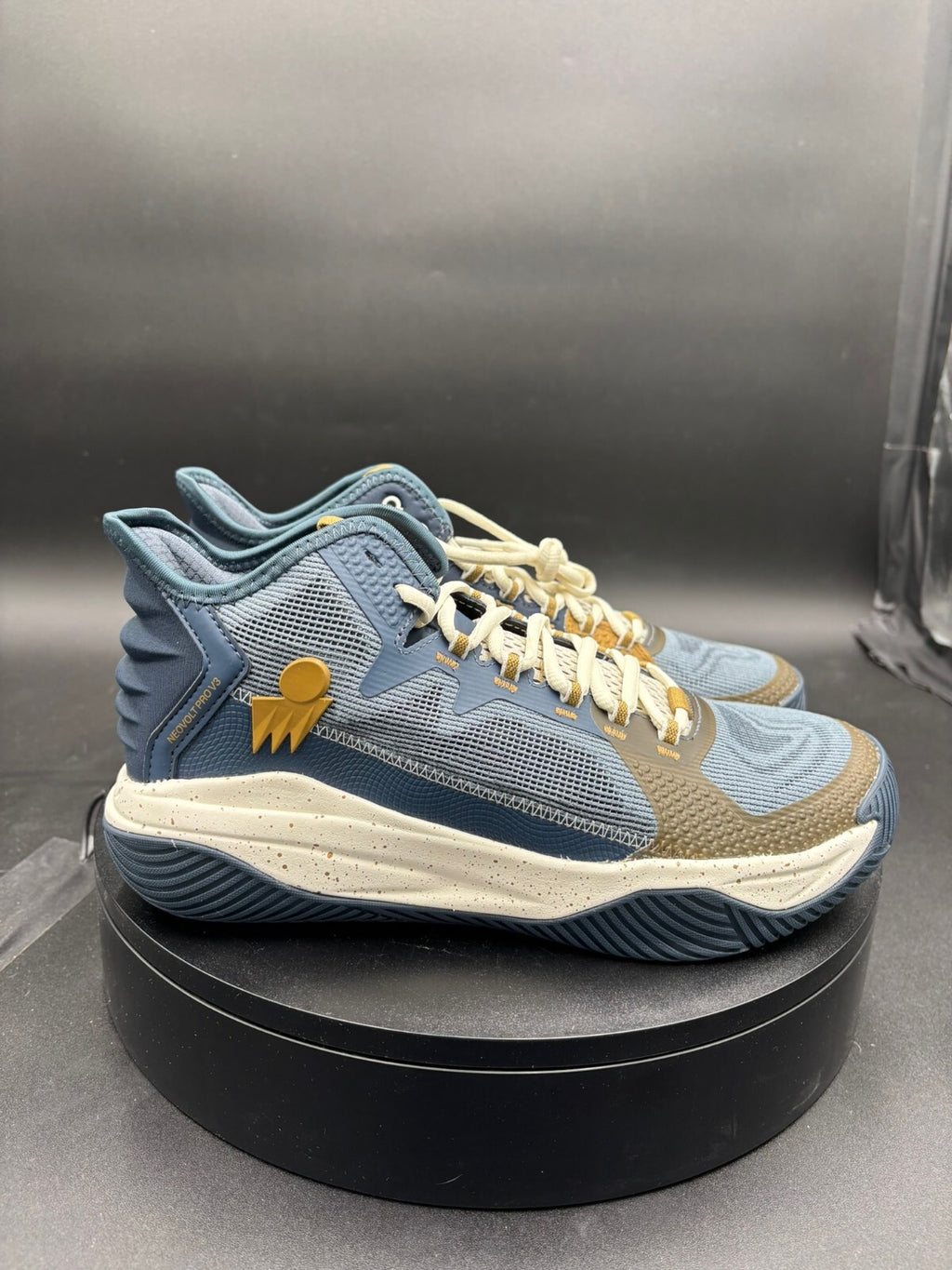 Moolah Womens Athletic Sneakers Blue and Bronze Size 8.5