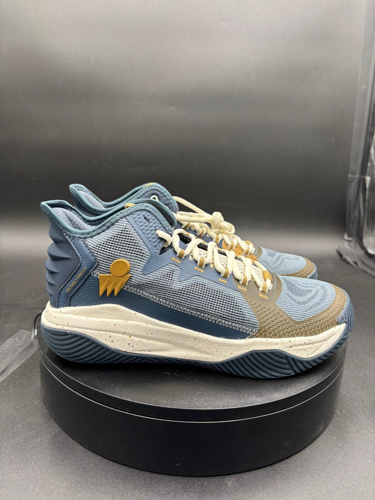 Moolah Womens Athletic Sneakers Blue and Bronze Size 8.5