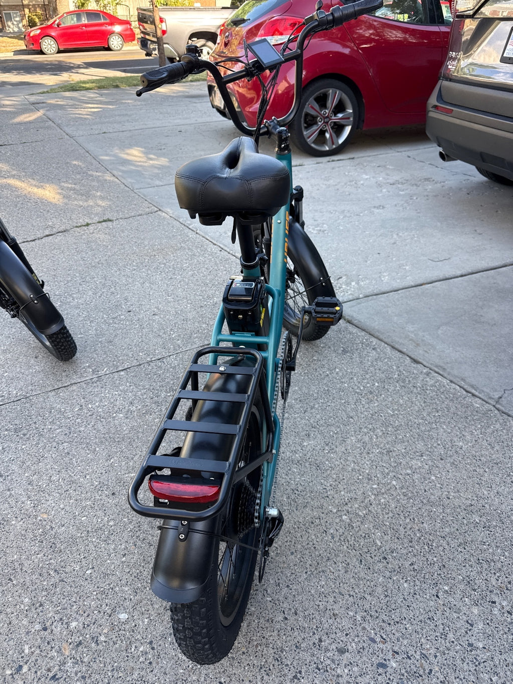 URLIFE Electric Bike with Shimano Gear System and Rear Rack