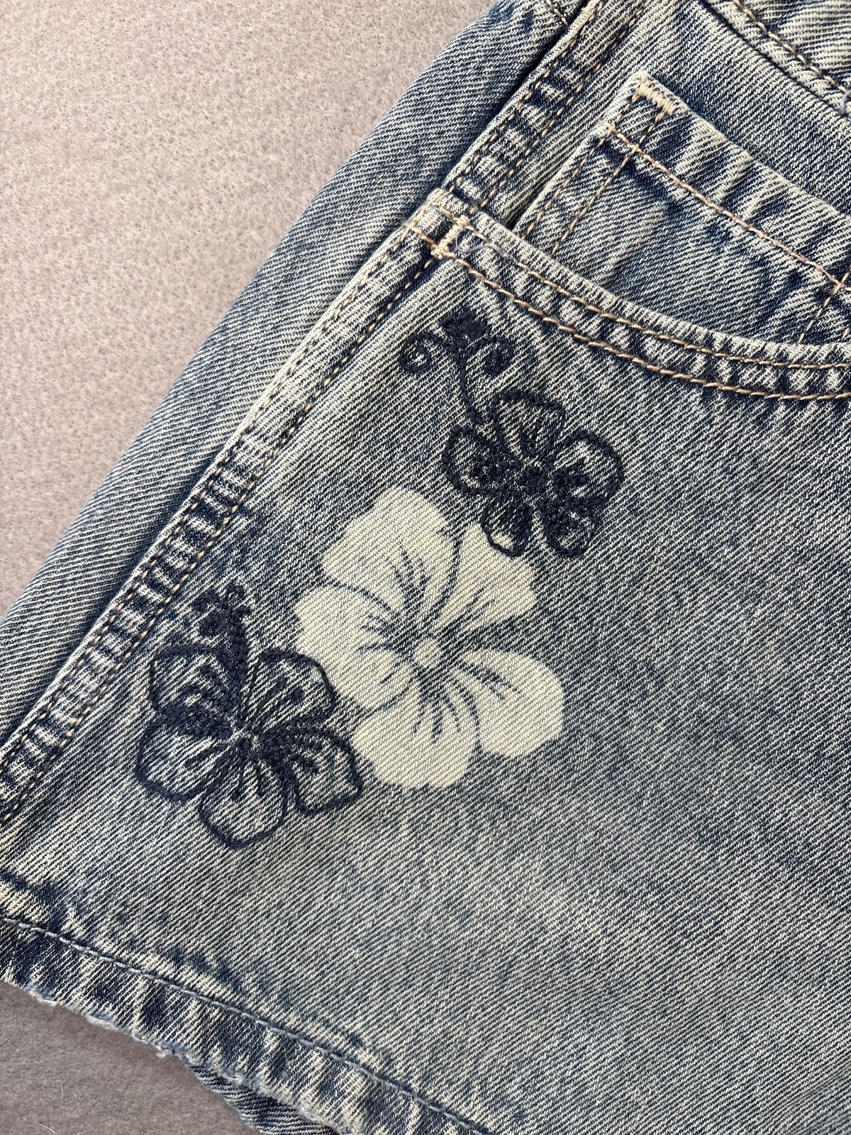 Hollister Women's High-Rise A-Line Denim Shorts with Floral/