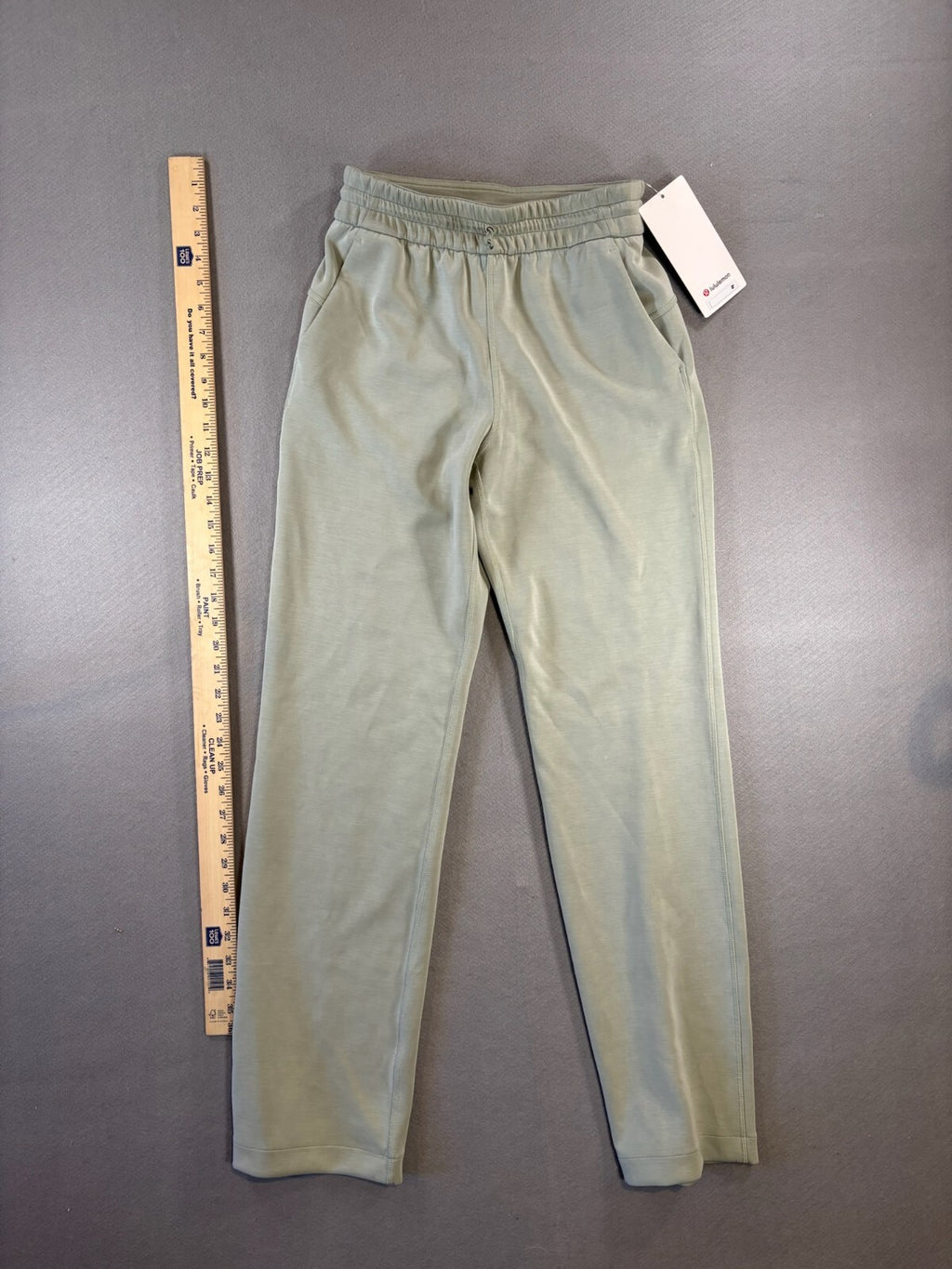 Lululemon Women's Size 4 Light Green Soft Stretch Jogger Swe