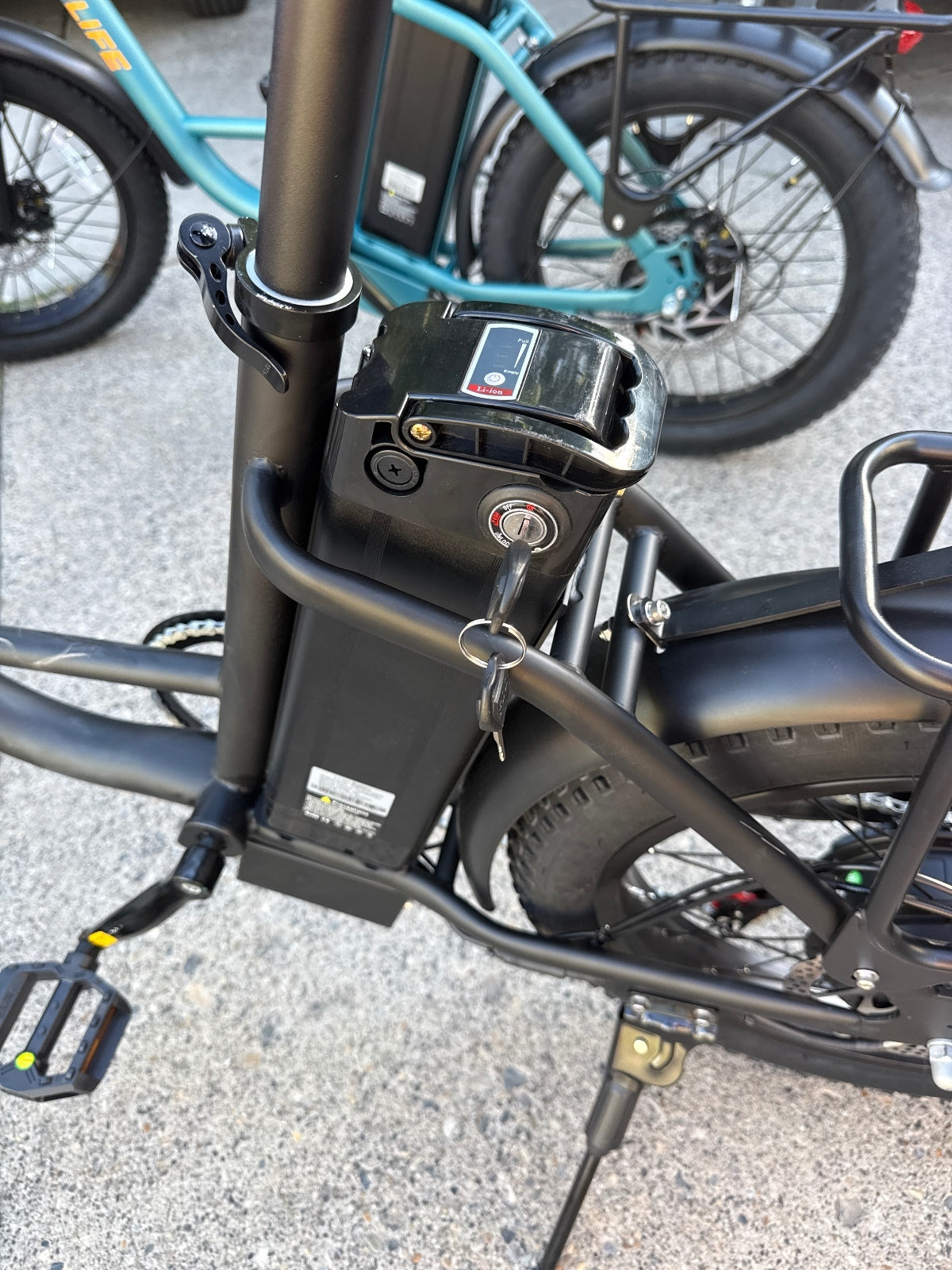 URLIFE Electric Folding Bike with LCD Display and 20-inch Tires