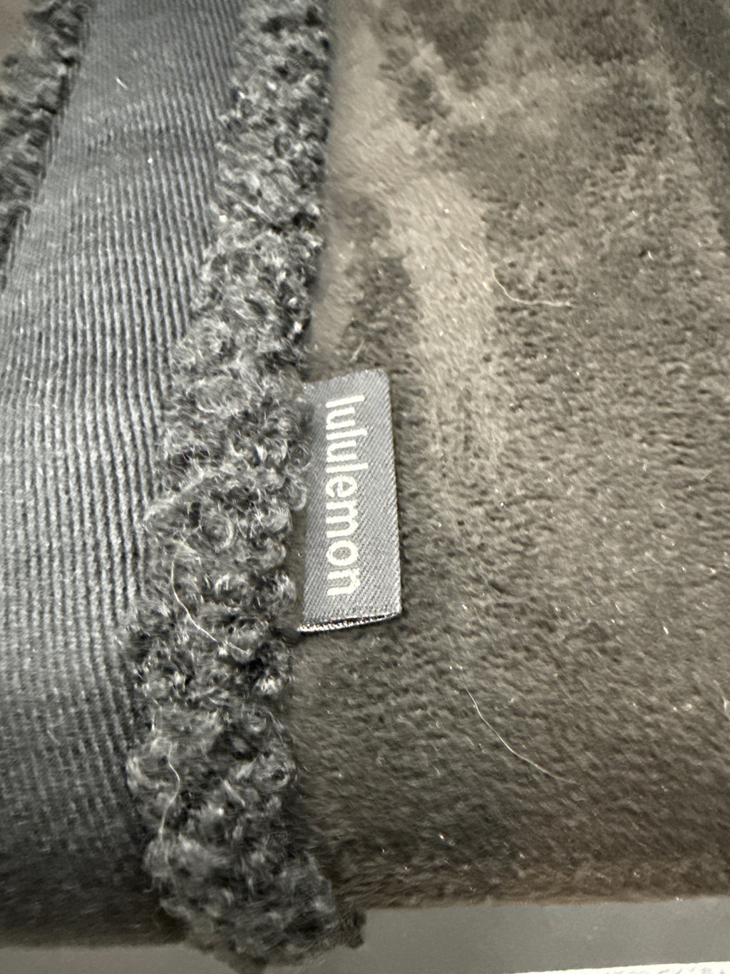 Lululemon Boxy Tote with Faux Shearling Trims Black