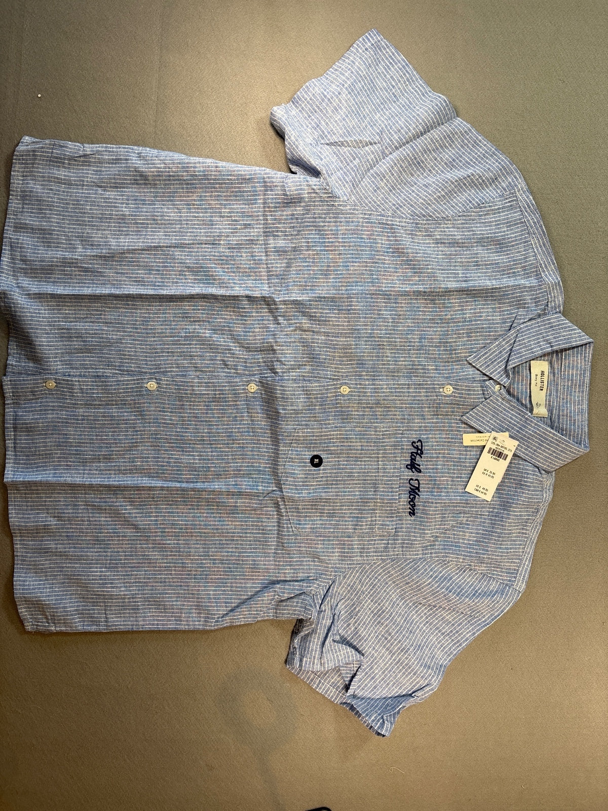 Hollister Boxy Fit XL Short Sleeve Button-Up Shirt Blue