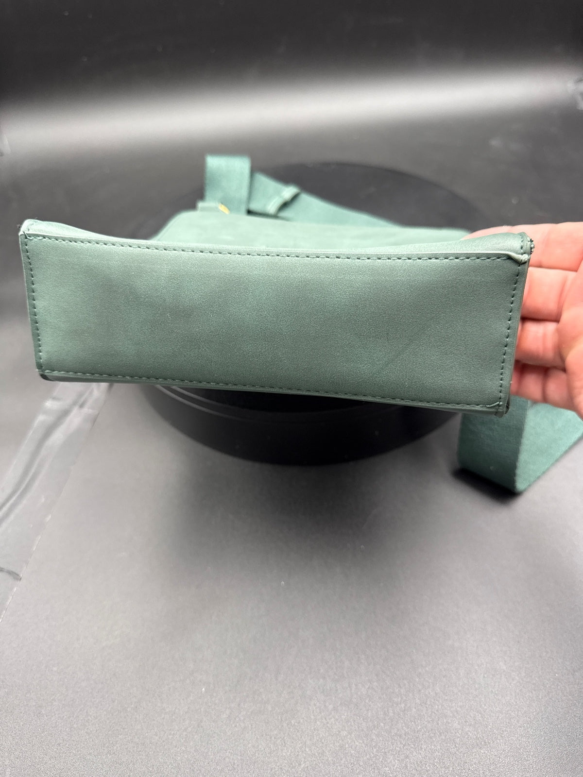 Stampin' Up! Green Leather Crossbody Bag with Adjustable Web