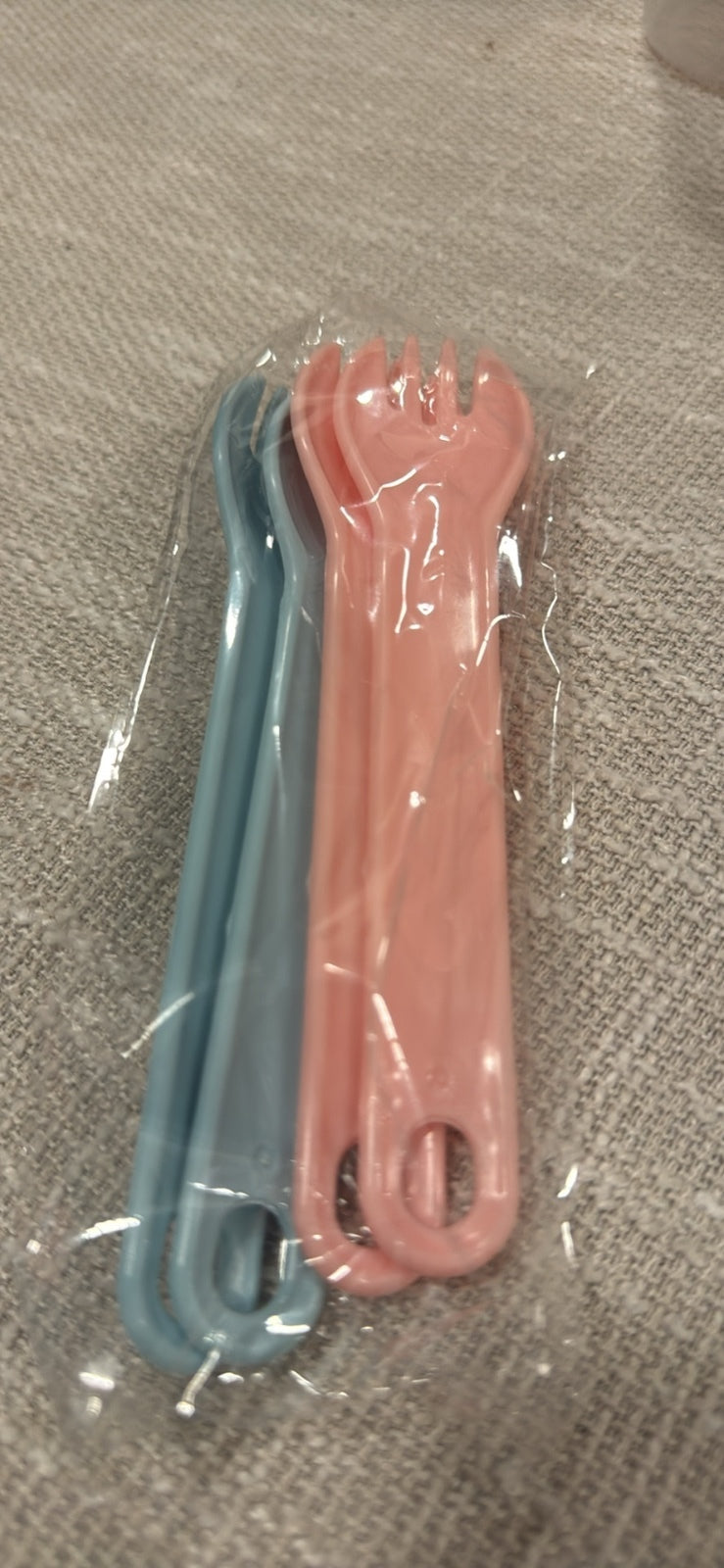 Portable Plastic Snack Storage Containers with Utensils - Pink and Blue