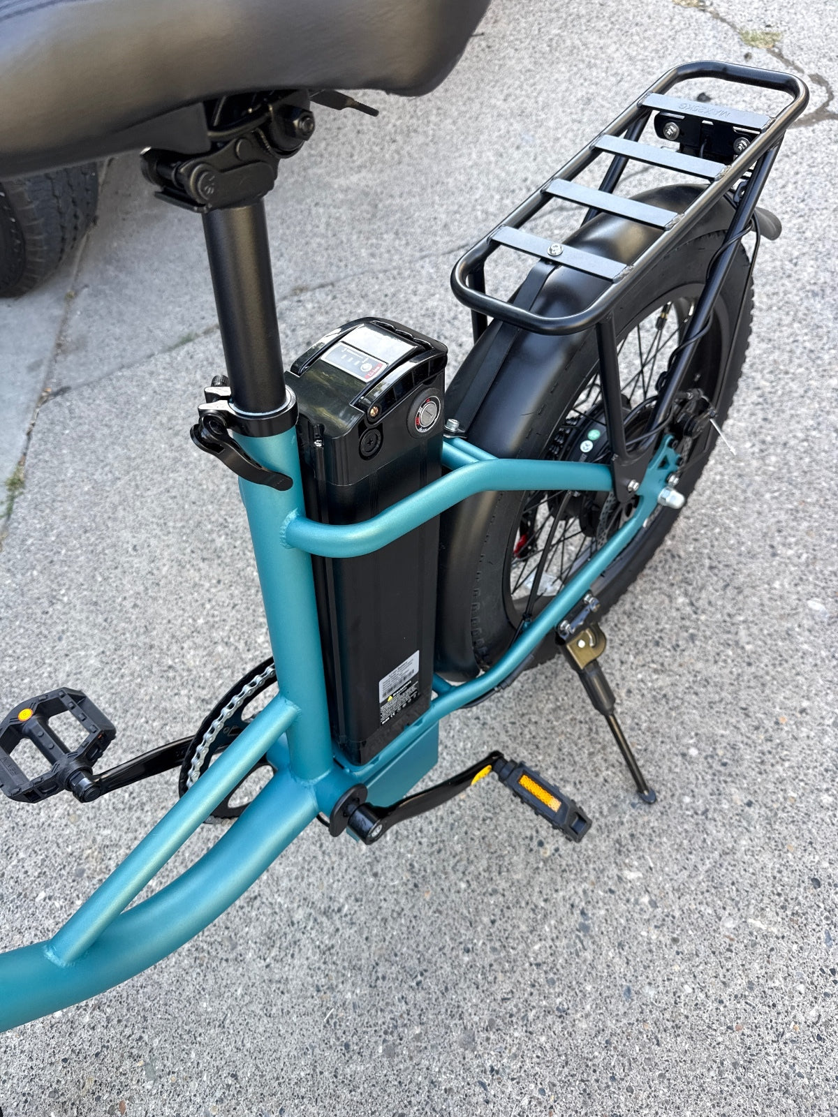 URLIFE Electric Bike with Shimano Gear System and Rear Rack