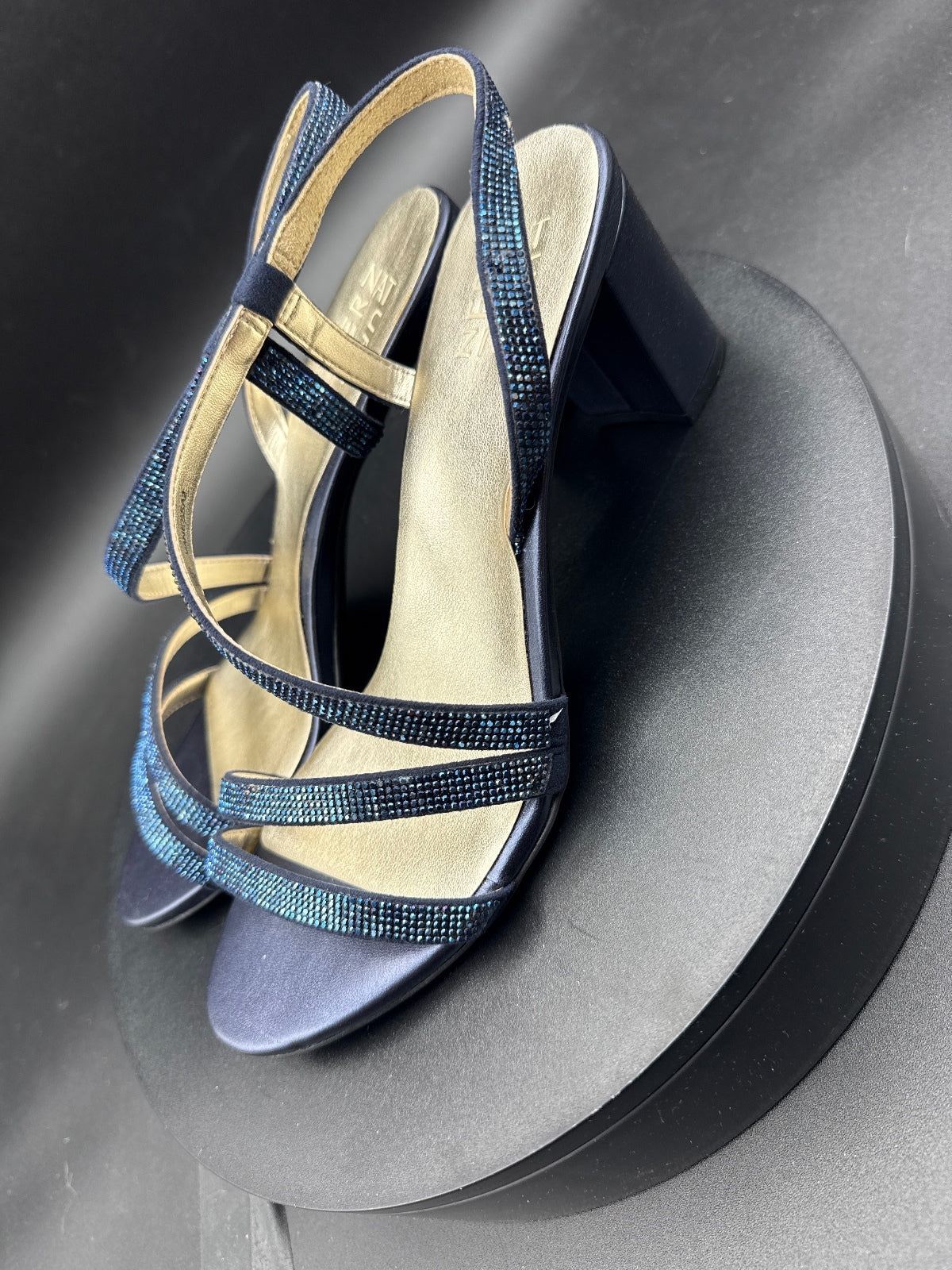 Naturalizer Vanessa 2 Navy Strappy Block Heel Sandals Size 8