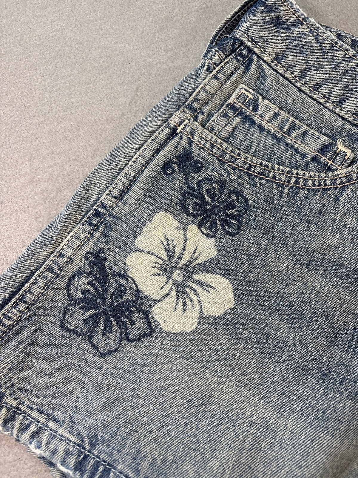Hollister Women's High-Rise A-Line Denim Shorts with Floral-
