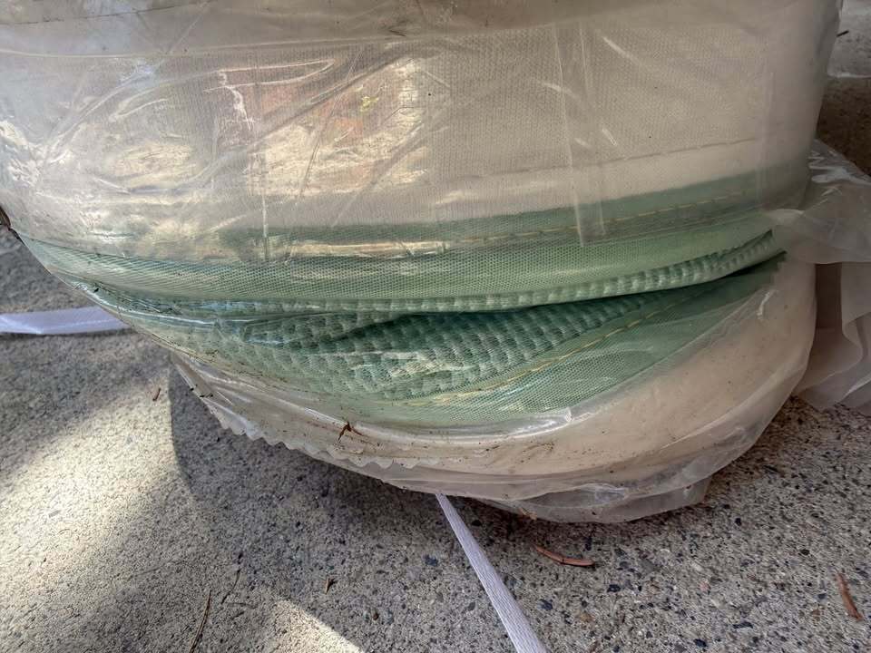 🛏️ King‐Size Mattress – Never used , Clean, Comfortable & Ready to Use