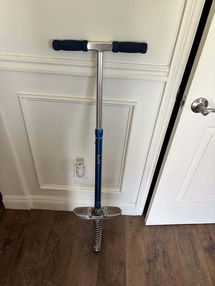 🤸 Bazooka Pogo Stick – Great Bounce, Good Condition